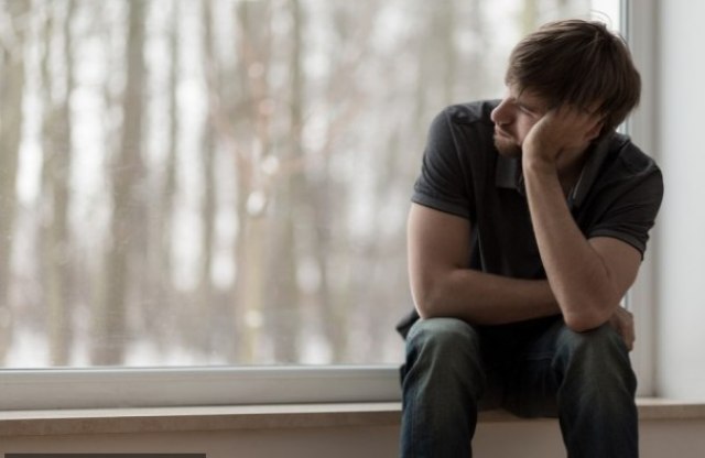 Kako prepoznati simptome napada panike?